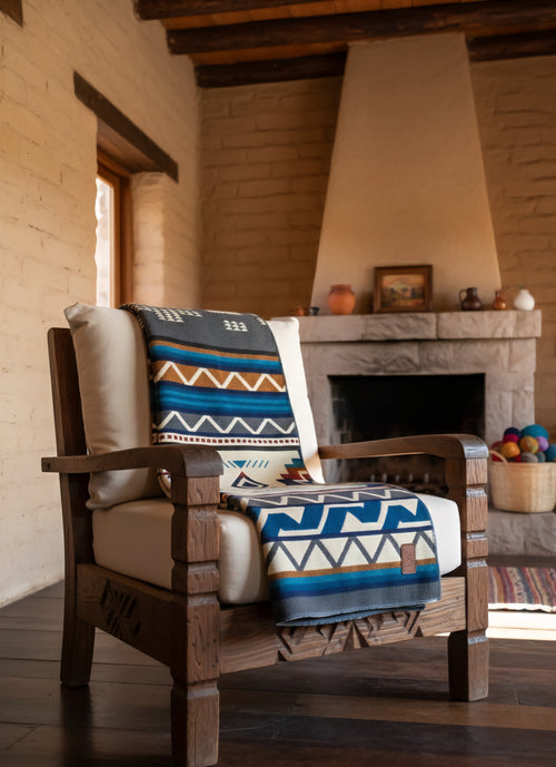 Andes Canyon Crest Blanket